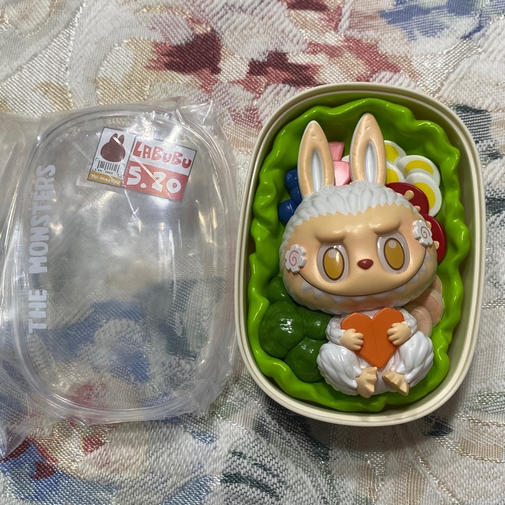 POP MART Labubu The Monsters x Wacky Mart Series! Salad!! - Picture 3 of 11